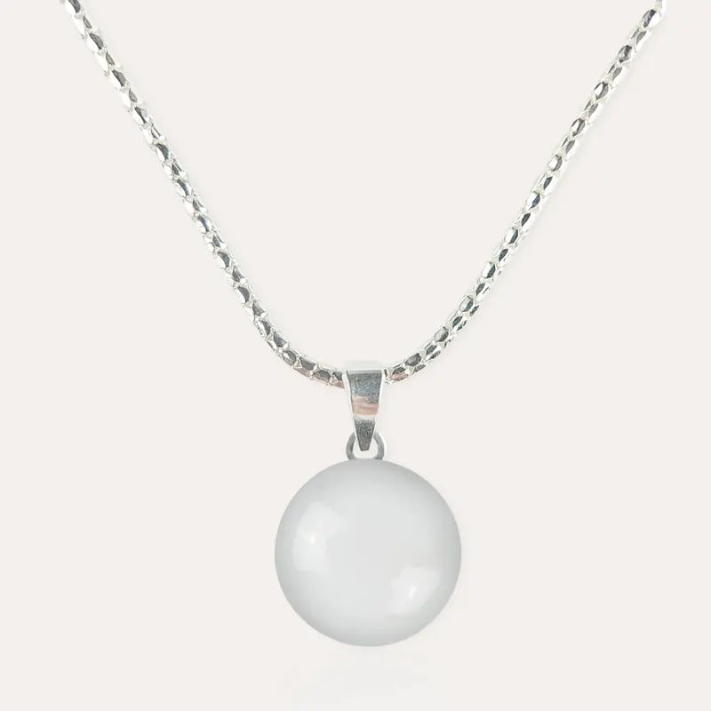 Collier raffine fin blanc lumine